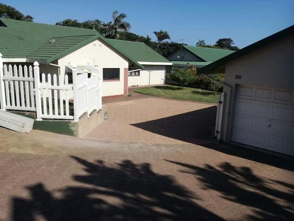 Sea Park Beach House Port Shepstone Eksteriør bilde